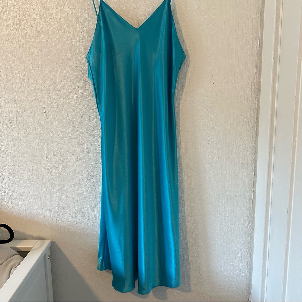 Kathryn Size: large Satin spaghetti strap midi dress